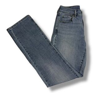 Levi’s Women’s 505 Straight Leg Jeans Medium Wash Size 6